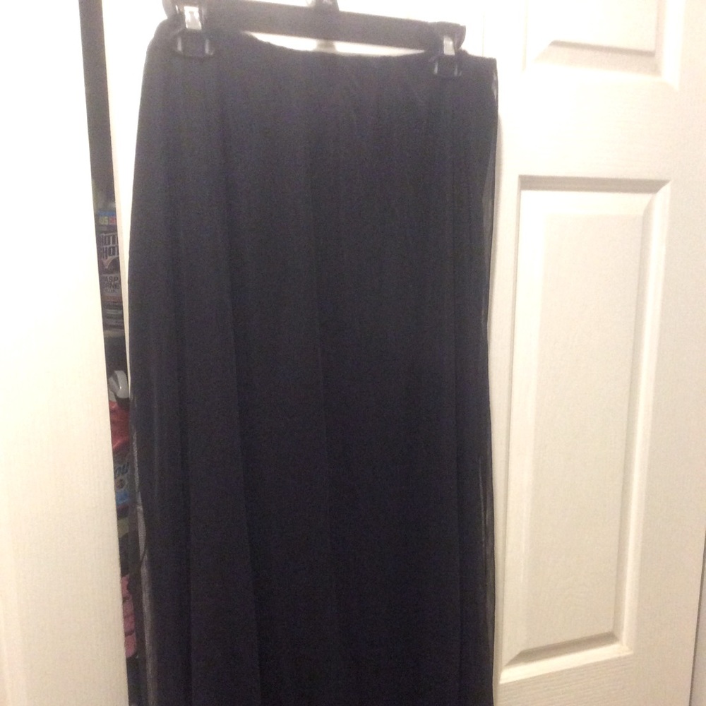1X Fully lined Black Maxi skirt with sheer overlay